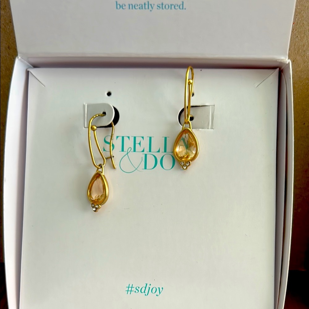 Stella & Dot earrings, gold plated, pink stone